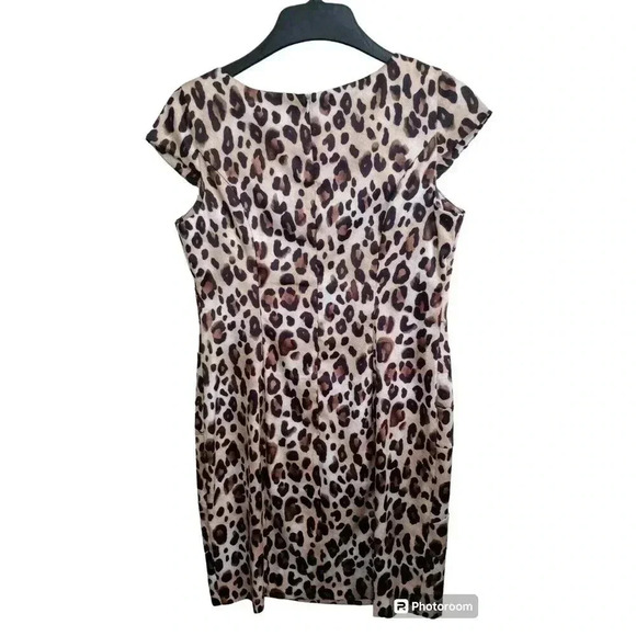 Roz & Ali Dresses & Skirts - Roz & Ali Dress Cheetah Print Cap Sleeve Size 12